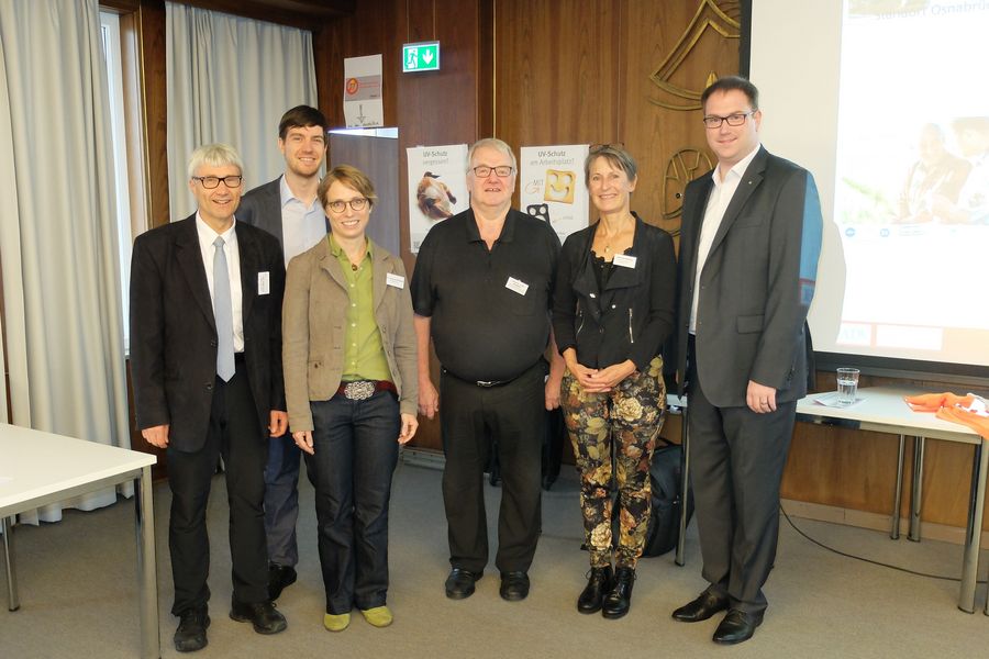 Gruppenbild in einem Seminarraum